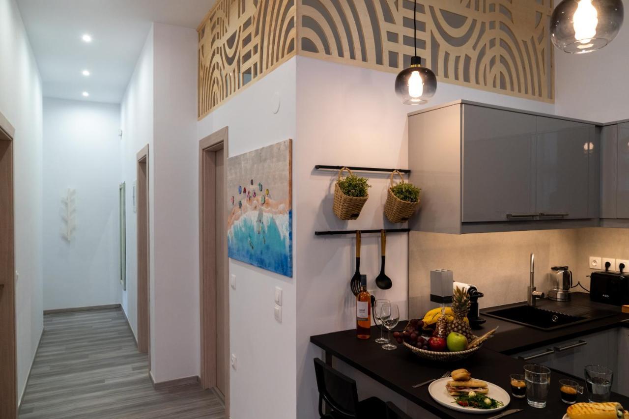 Central Suites Aegina 2 Esterno foto