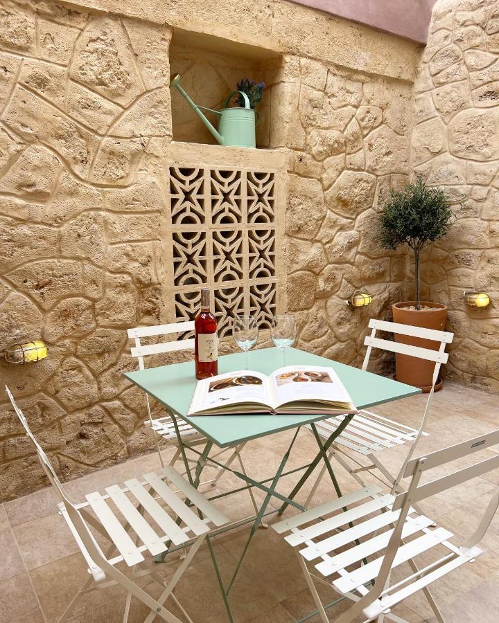 Central Suites Aegina 2 Esterno foto